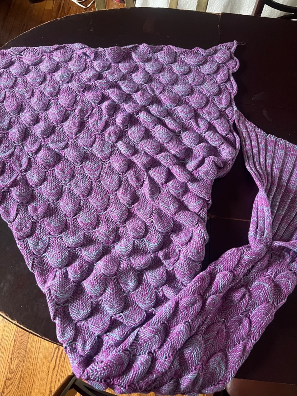 Pink Textured Knit blanket-Soft Scallop Stitch Mermaid shape